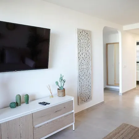 Chill In Paradise Apartment